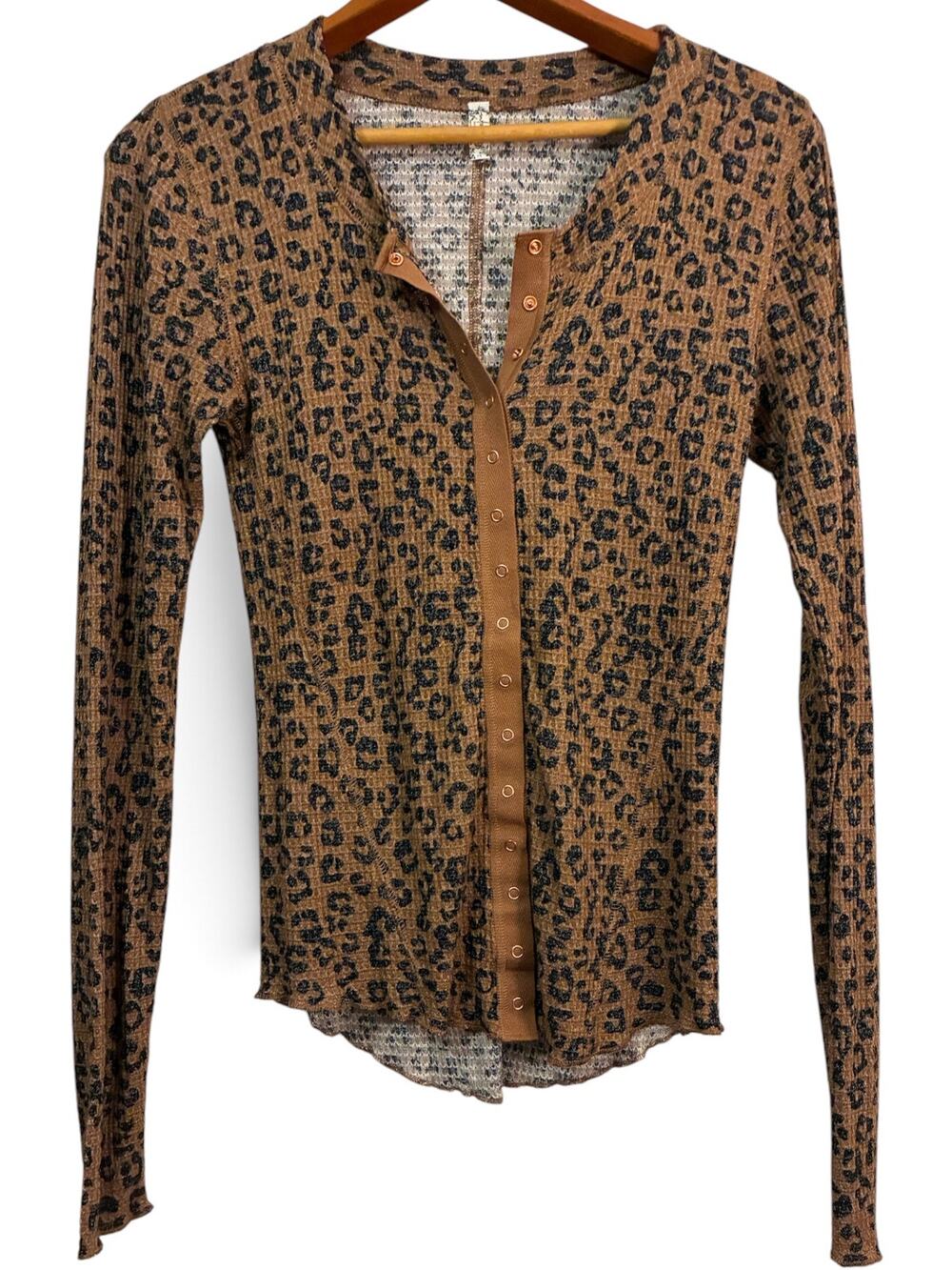 Free People Going Places Printed Cardi Large Leopard Waffle Knit Snap Henley Top